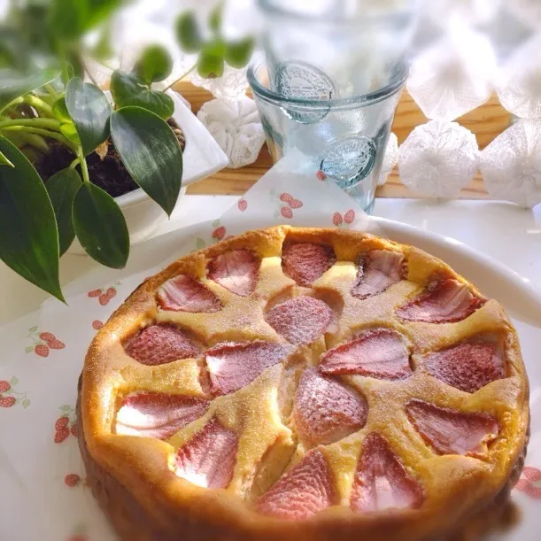 いちごのチーズケーキ  生地にもいちごがたっぷり♡|深津利江子さん