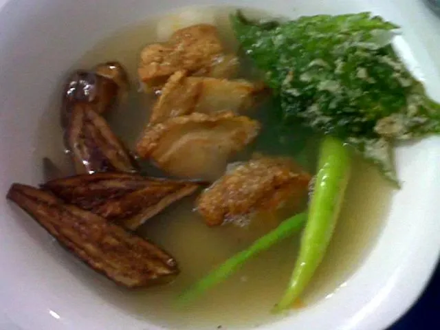 Traditional Filipino Food. Pork Sinagang with a Twist. now it is called Crispy Sinigang|Dan Alfred Garcia Madriagaさん