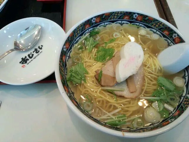 Snapdishの料理写真:あじさい塩ラーメン|のむのむさん