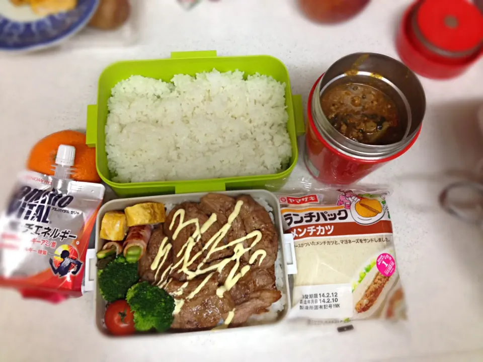 ポパイカレーと焼肉丼💕|きよさん