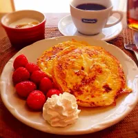 Snapdishの料理写真:😊フレンチトーストの朝ごはん