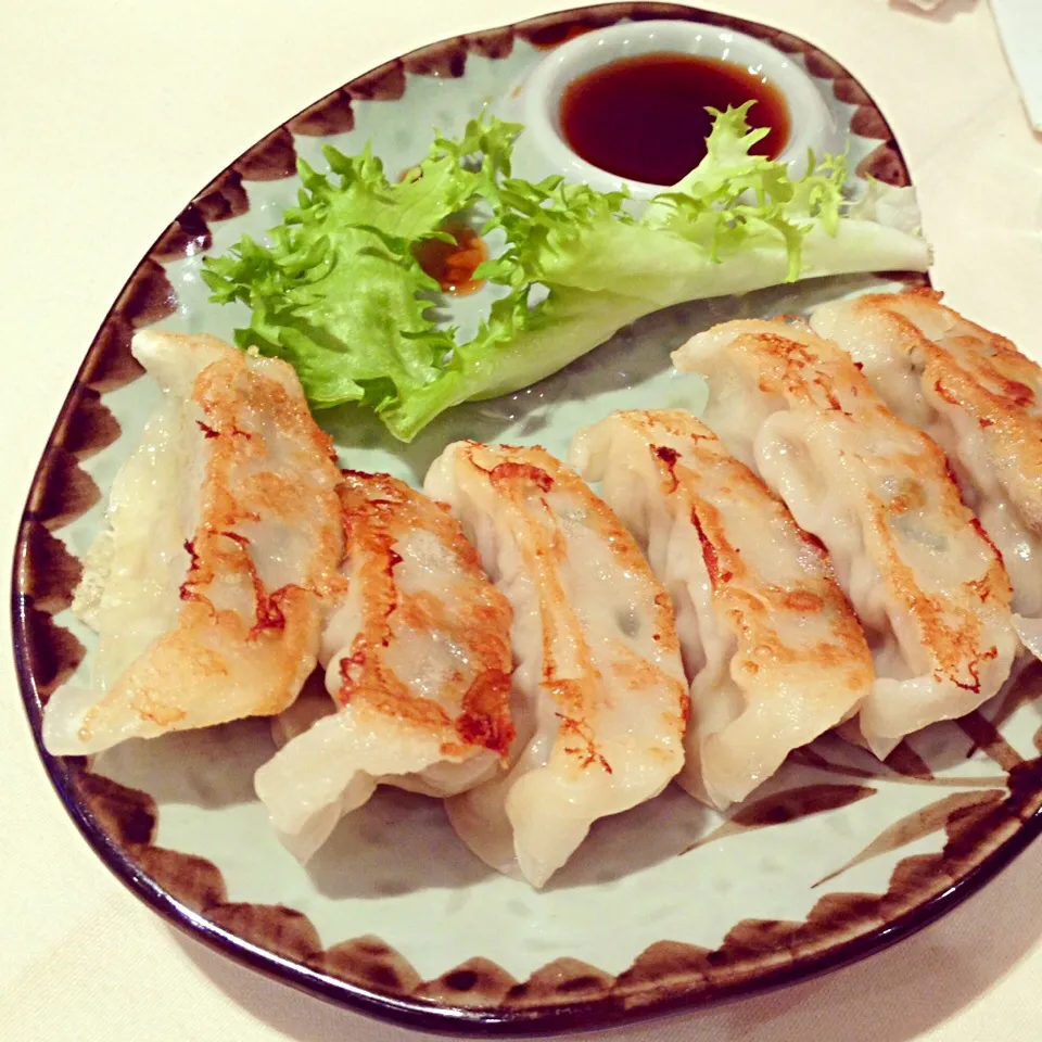 Snapdishの料理写真:Gyoza 😋😋|MyRaXさん