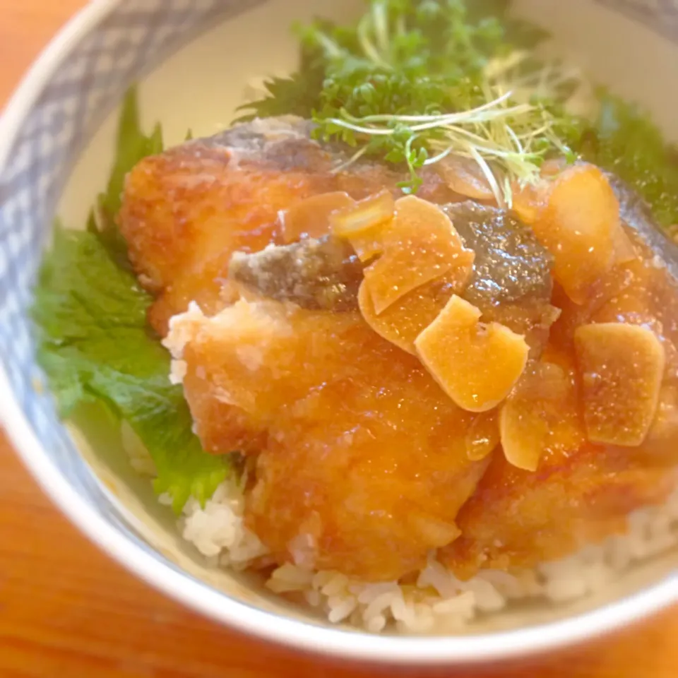 ぶりステーキ丼|Kenji Kinoshitaさん