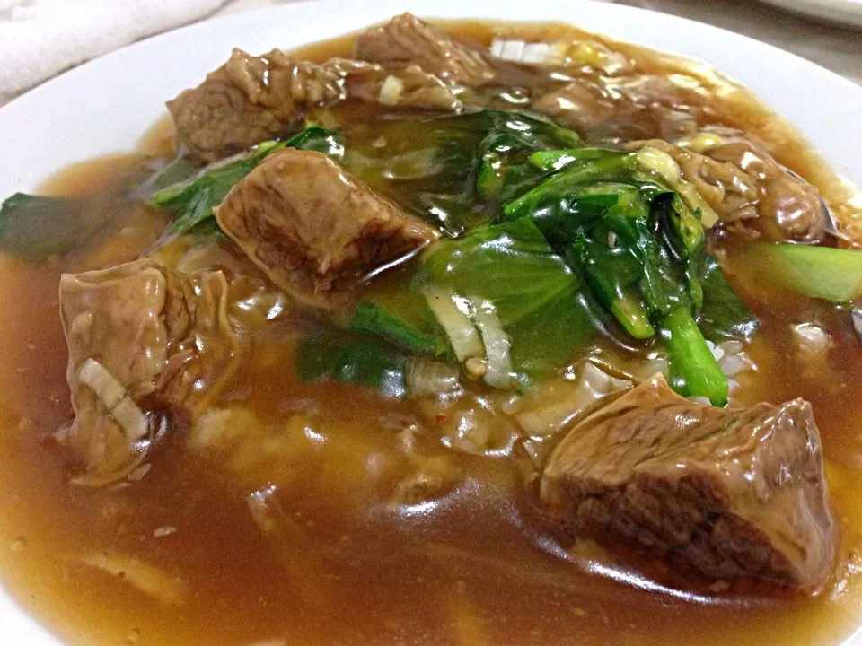 牛バラ肉の餡掛けご飯。|新井浩之さん