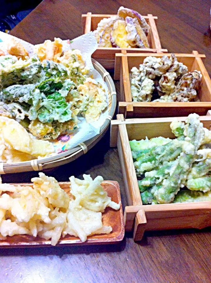 teruyoさんの料理 ★大根のかき揚げ★〜揚げだしたら、天ぷらパーテーになったw!(*≧ｍ≦)=3|いよこ🍻さん