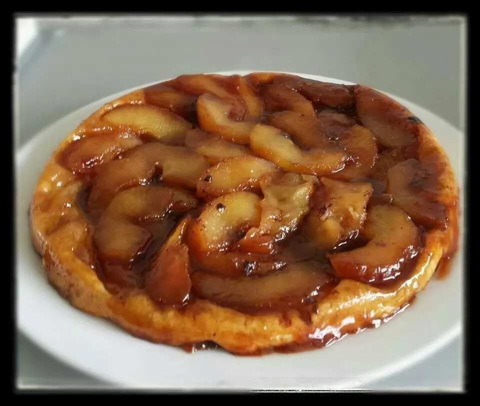 Snapdishの料理写真:Tarte tatin aux pommes...|Slimloloさん