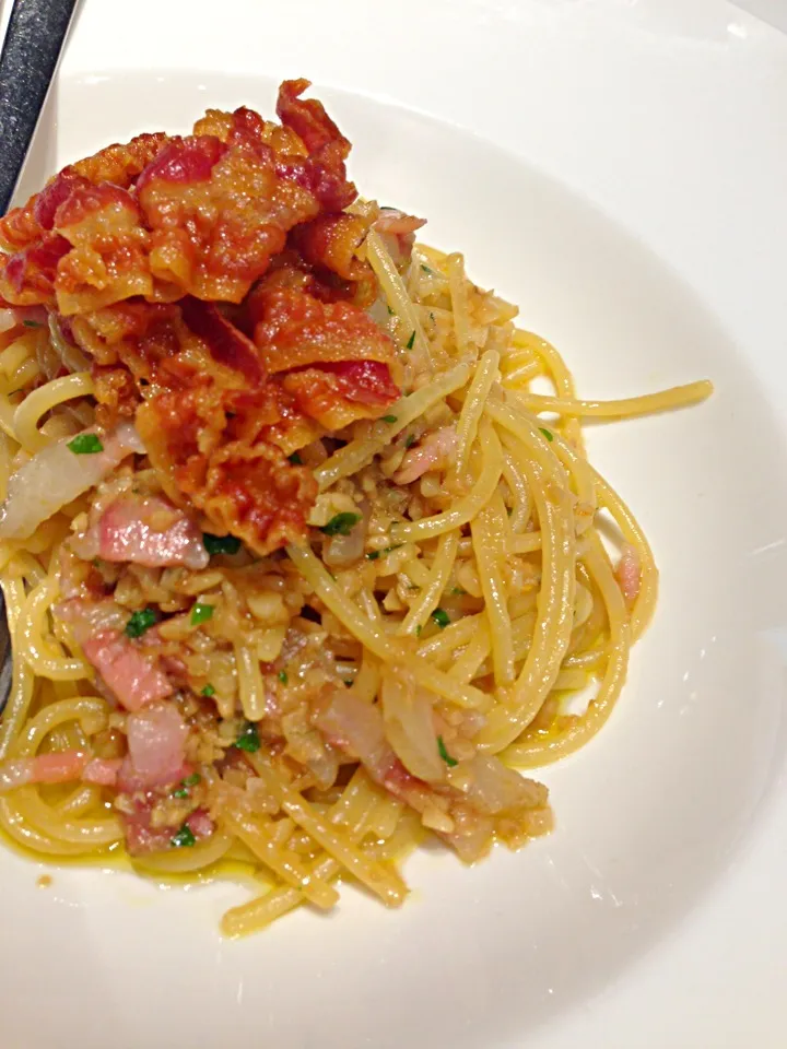 Fried bacon with garlic and olive oil spaghetti|PhUnGさん