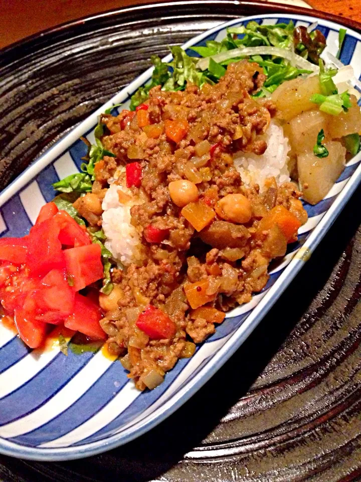 根菜とひよこ豆入りポークキーマカレー🎵|ちーちさん