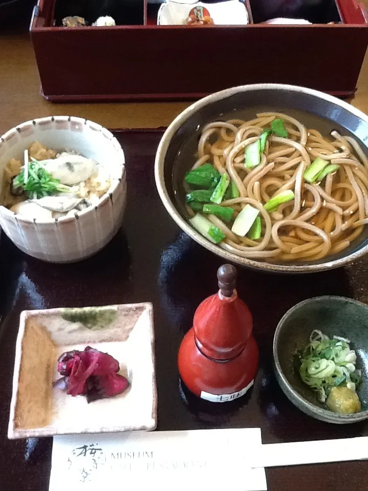 牡蠣ご飯と玄米うどん|さとう かおりさん