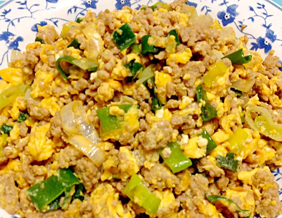 Scramble Egg & Minced Meat stir fry|Liezlさん