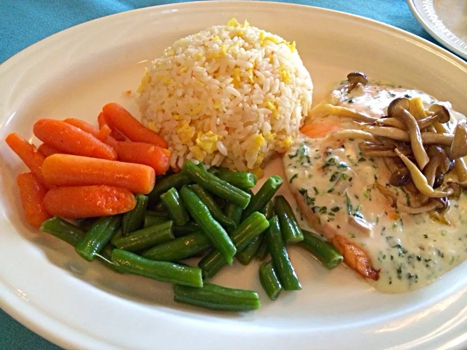 Salmon with Spinach sauce|Emyline Welchさん