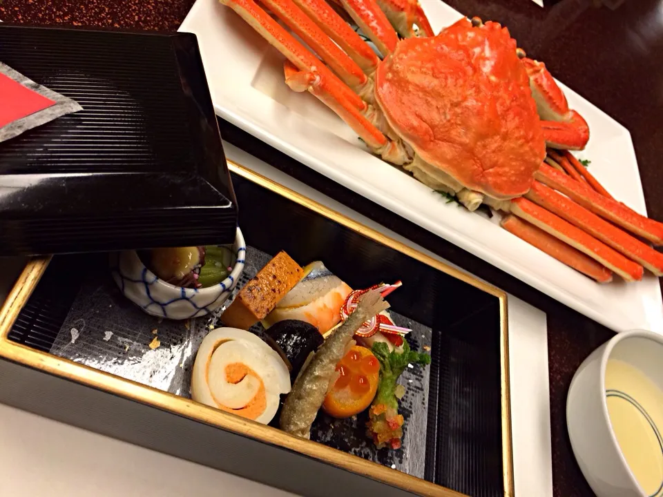 Snapdishの料理写真:松葉ガニ御膳☆ Crab and appetizers|akkiiraさん