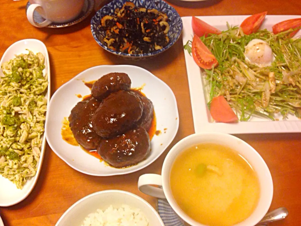 煮込みハンバーグ  蕪蒸し  ささみバシル  ヒジキの炊いたん  水菜のサラダ❗️|みゆさん