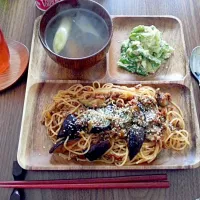 Snapdishの料理写真:茄子のボロネーゼ風パスタ|rainさん