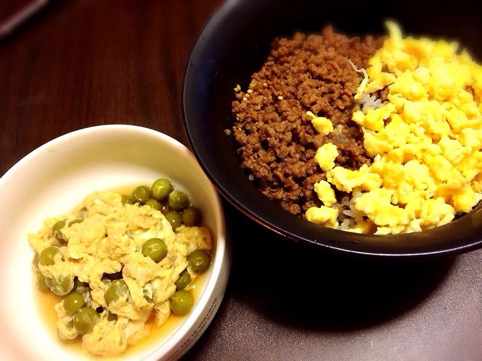 2色丼とえんどう豆の卵とじ♡|あちさん