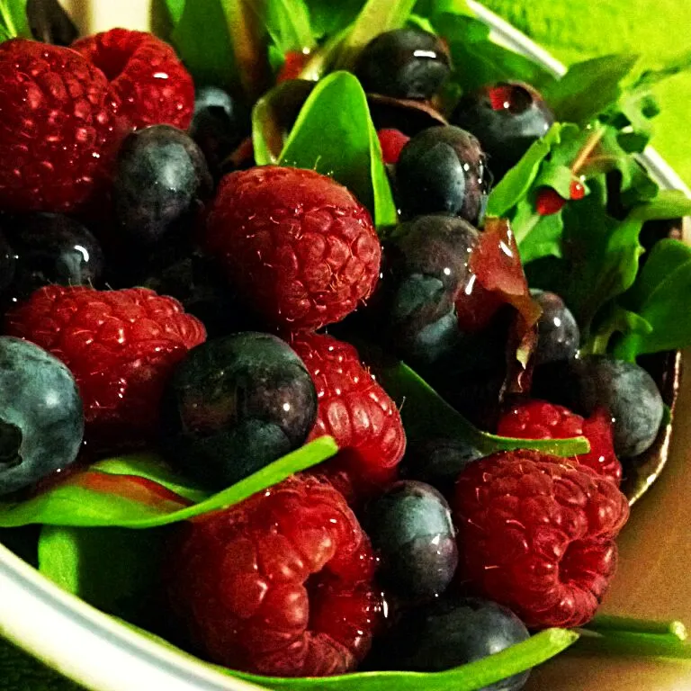 spring mix salad with blueberries and raspberries. yum!|killashandra linkさん