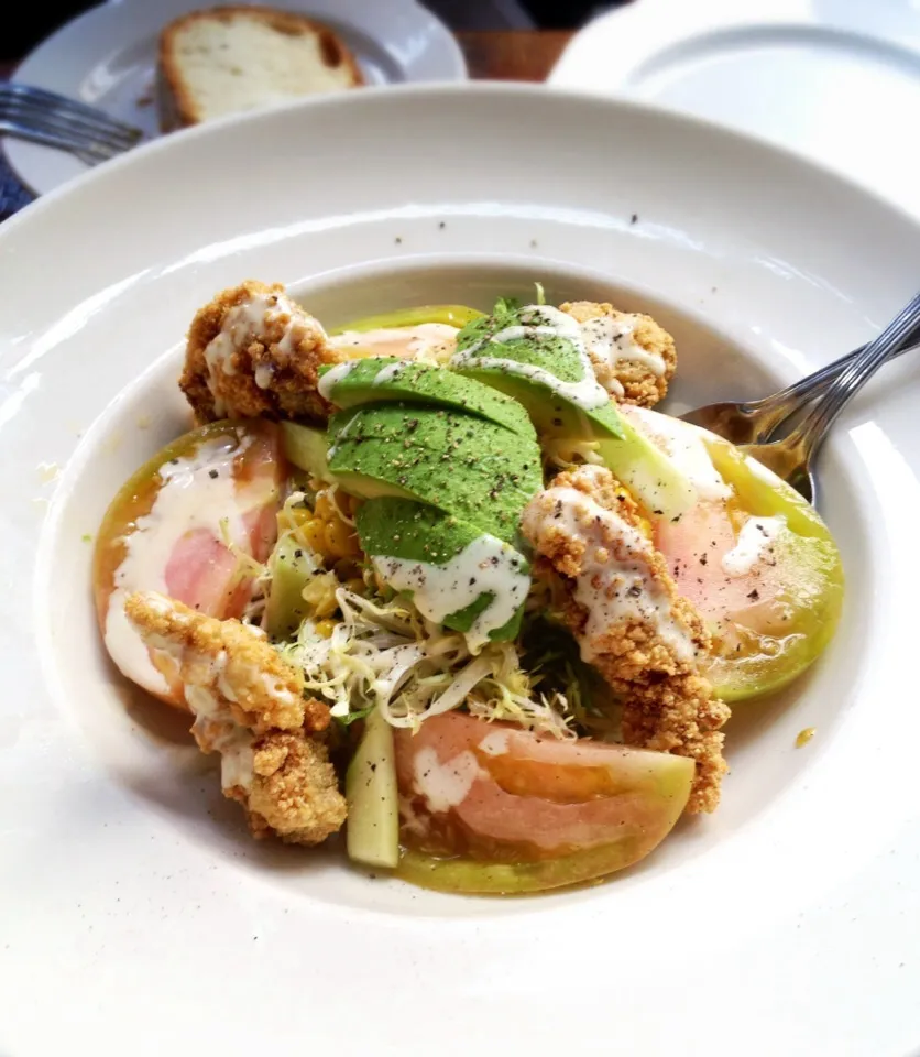 Fried Oyster Salad With Avocado and Green Tomato|MyRaXさん