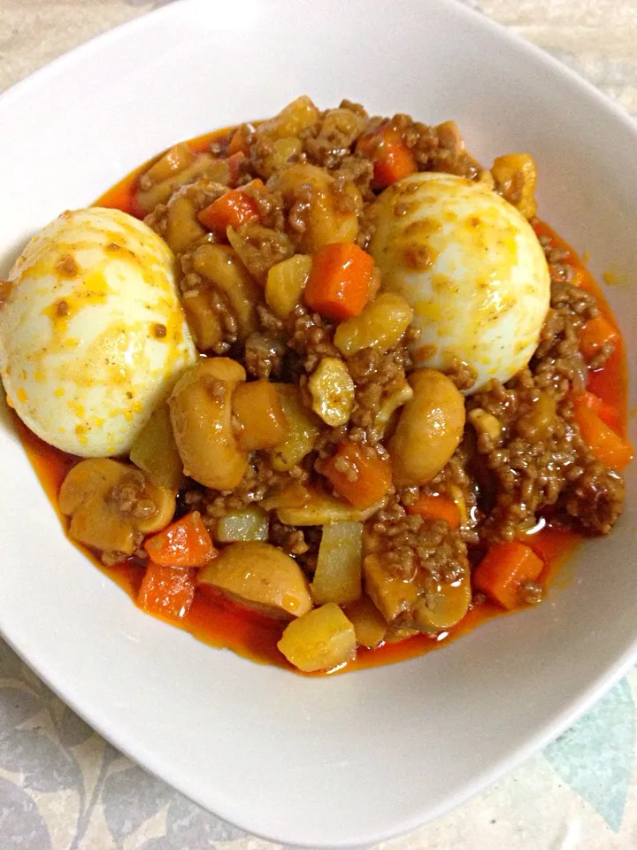 ground pork with mushrooms & egg (giniling)|angel valerieさん