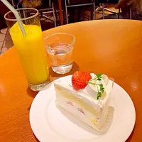 Snapdishの料理写真:ショートケーキ！|ありんこさん