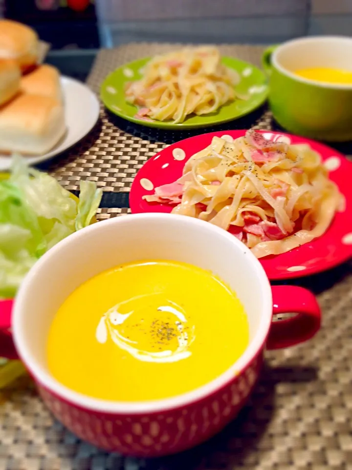 かぼちゃのスープと、パスタdinner✨|もかもいさん