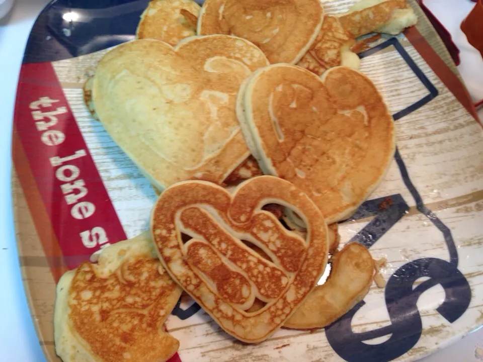 Heart pancakes for valentines|Meghan Ross-Medinaさん