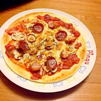 Gluten free Gouda pepperoni and mushroom pizza|Yaseen Akhtarさん