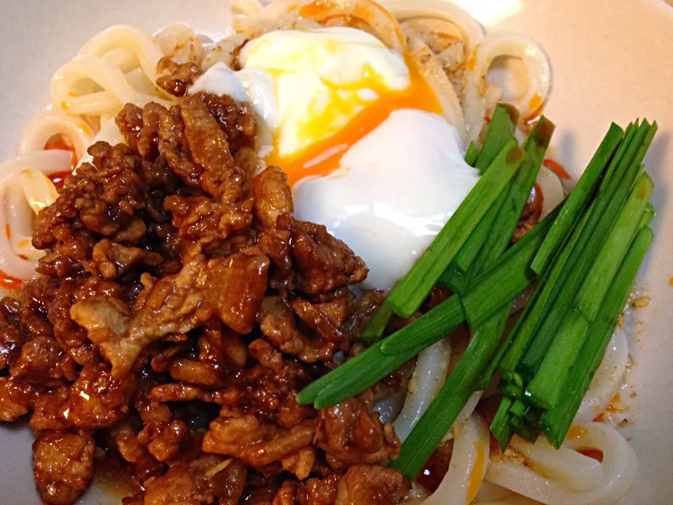 リリたんこぶさんの料理 隠し味はポン酢❕豚コマを刻んで作った汁なし担々うどん|ちあきさん