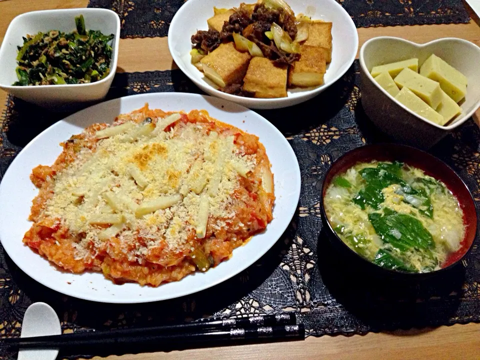 Snapdishの料理写真:リゾットグラタン♡厚揚げと牛肉の煮込み♡卵と小松菜のお吸物♡大根の葉とじゃこ|Miho nagoshiさん