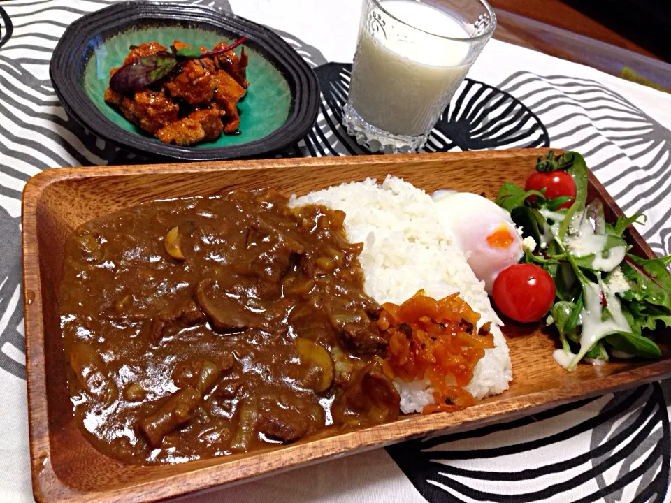 牛すじ煮込みカレー|ぴーふぉんさん