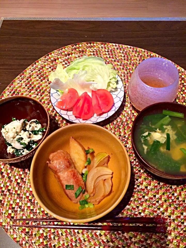 今日の晩ごはん、肉じゃがと白和えとニラ玉汁|Kanako Miyakeさん