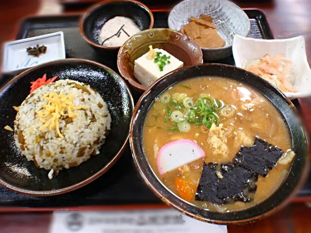 Snapdishの料理写真:熊本、阿蘇高菜めしとだご汁定食 (*^^*)|masa2014さん