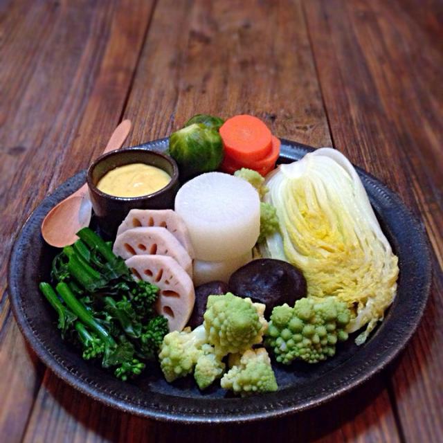 Steamed vegetables with Yukari San s kumquat hollandaise sauce/rick