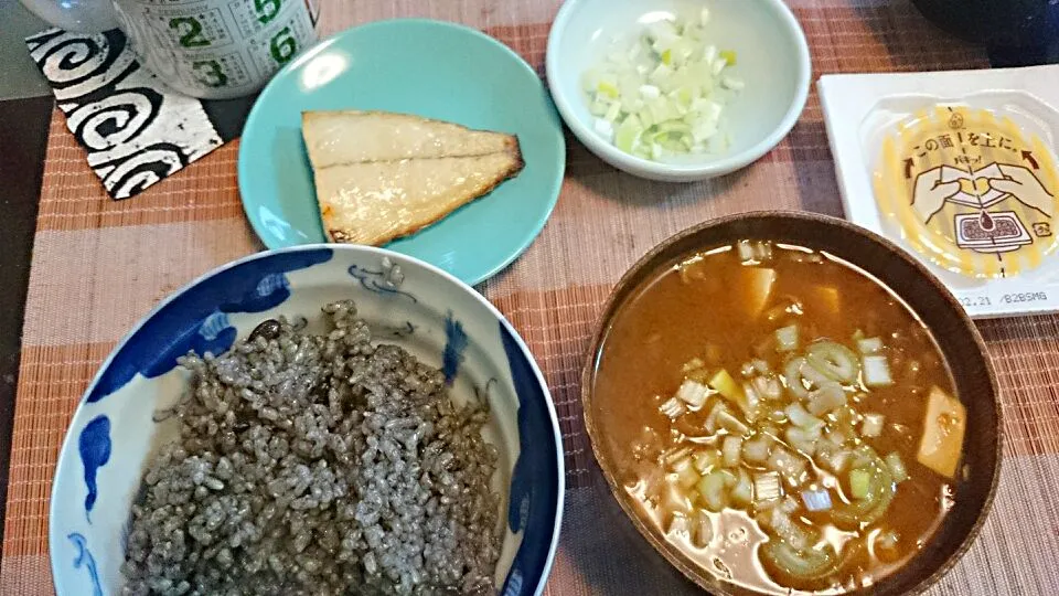 鯖の塩焼き＆納豆＆なめこの味噌汁|まぐろさん