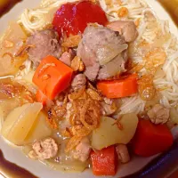 Snapdishの料理写真:Meat balls noodles with veggies in a cold snowy day!!|Toriuchi Sanchanさん