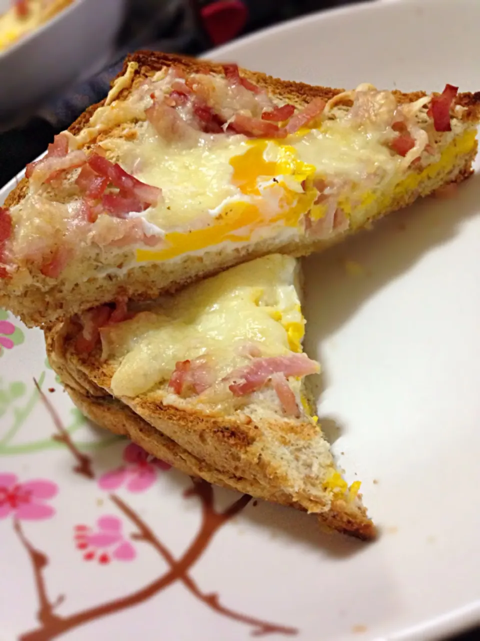 Breakfast egg ham cheeses|rayrisarさん