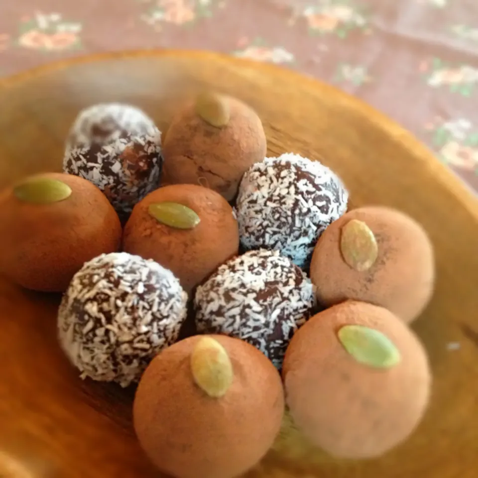 Rum&coffee chocolate truffles|Chibiko's Kitchenさん