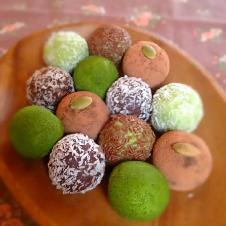 Assorted Chocolate truffles|Chibiko's Kitchenさん