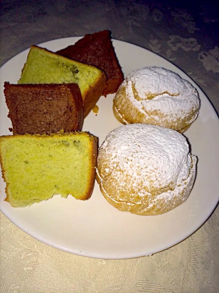 シフォンケーキとシュークリーム|Arisa Hisadomeさん