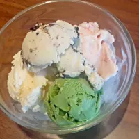 Snapdishの料理写真:Haagen-dazs ice cream|Sutharinee Likitnukulさん