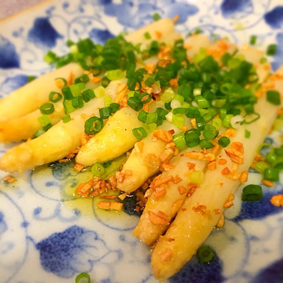 White asparagus aglio e olio|Junya Tanakaさん