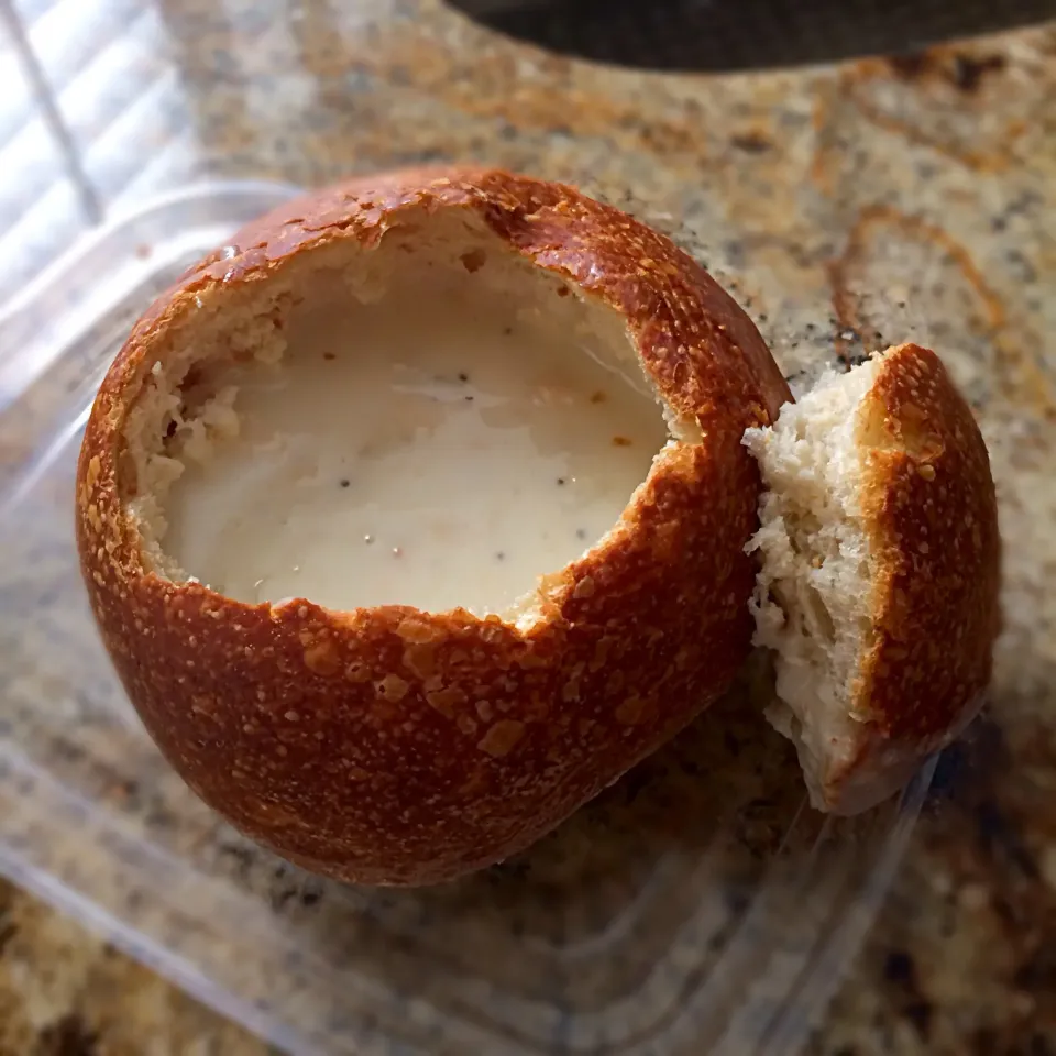 Panera Clam Chowder bread bowl|julia hoさん