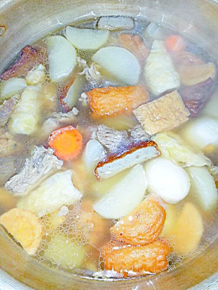 Snapdishの料理写真:昨夜は　仕事で　おでんを　作りました(*^^*)　In my work lastnight I cooked oden it's japanese cuisine( japanese hodgepodge)|Miki Jorierose Obispoさん