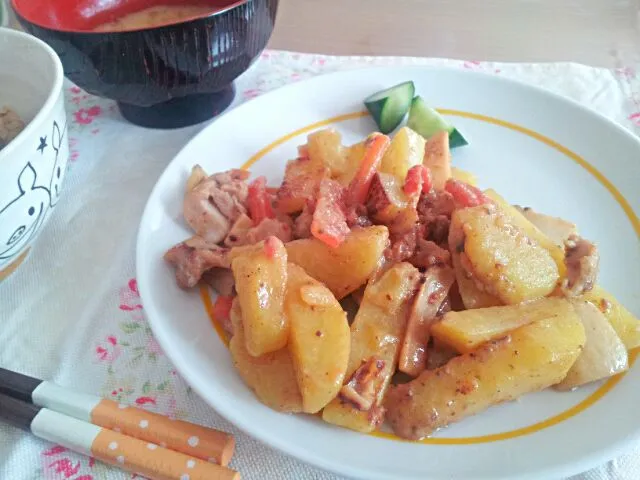 鶏肉とポテトのアンチョビソース炒め|はなみどんさん