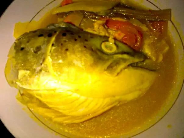 Salmon head Hot & Sour Soup|Dan Alfred Garcia Madriagaさん