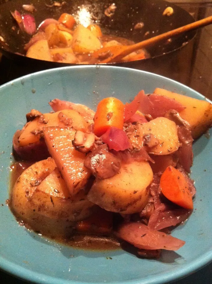 Snapdishの料理写真:Potato & mushroom stew (Morning Star Commie Chef recipe)|Nick Hiderさん