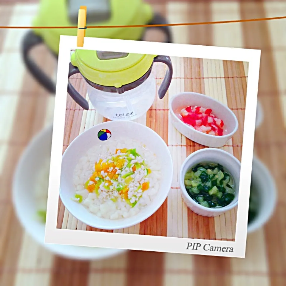 ≪離乳食≫ 鶏そぼろ野菜あんかけうどん。ほうれん草とナスのだし煮。いちご。白湯。|みかさん