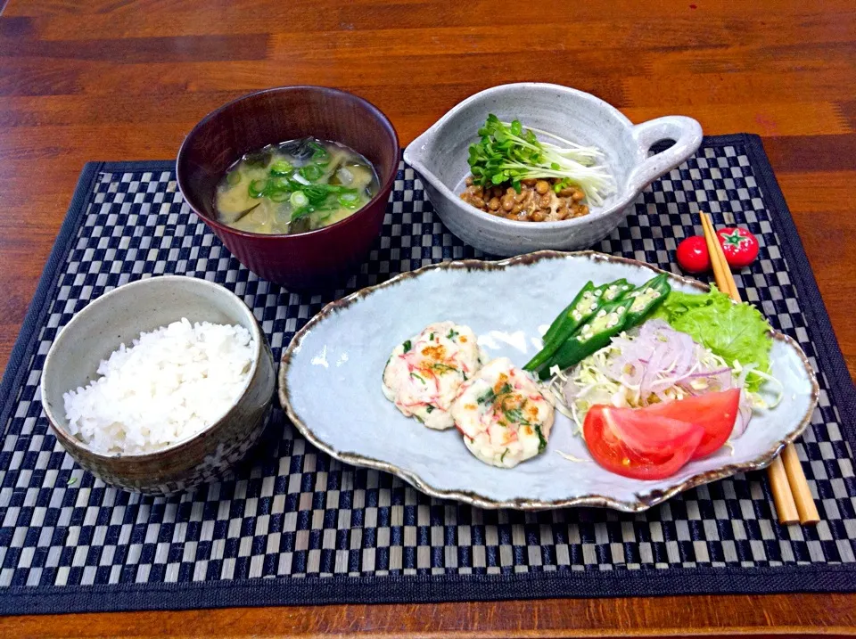 和〜な朝ご飯…初！はんぺんデビュー記念市販のはんぺんを使ってはんぺんボール作りました！|りえさん