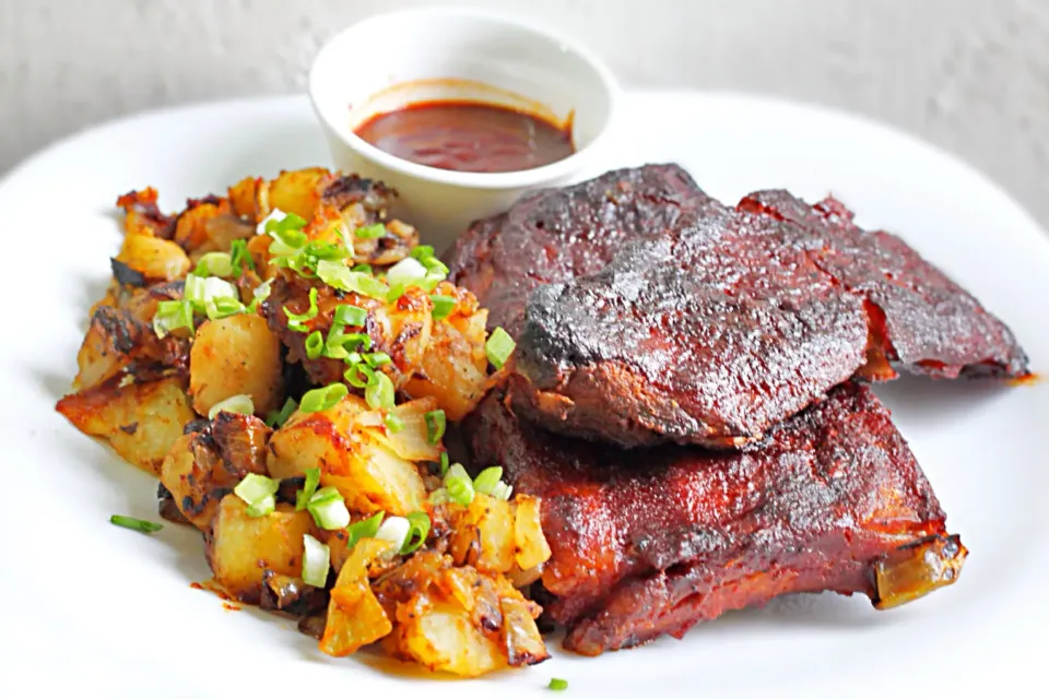 Oven-barbecued baby back ribs and sauteed potatoes|Misstyさん