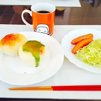 Snapdishの料理写真:レーズンパン 抹茶あんぱん|さるさん