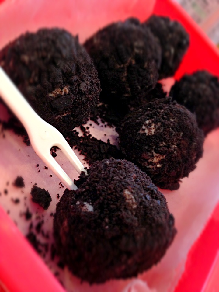 Yayaさんのレシピを見本に オレオクリームチーズトリュフ みさき Snapdish スナップディッシュ Id Sthnja